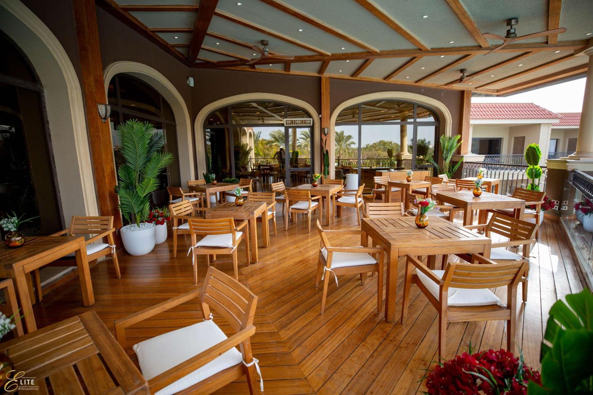 Hilton Alexandria King'S Ranch Hotel King Mariout Exterior foto Restaurant