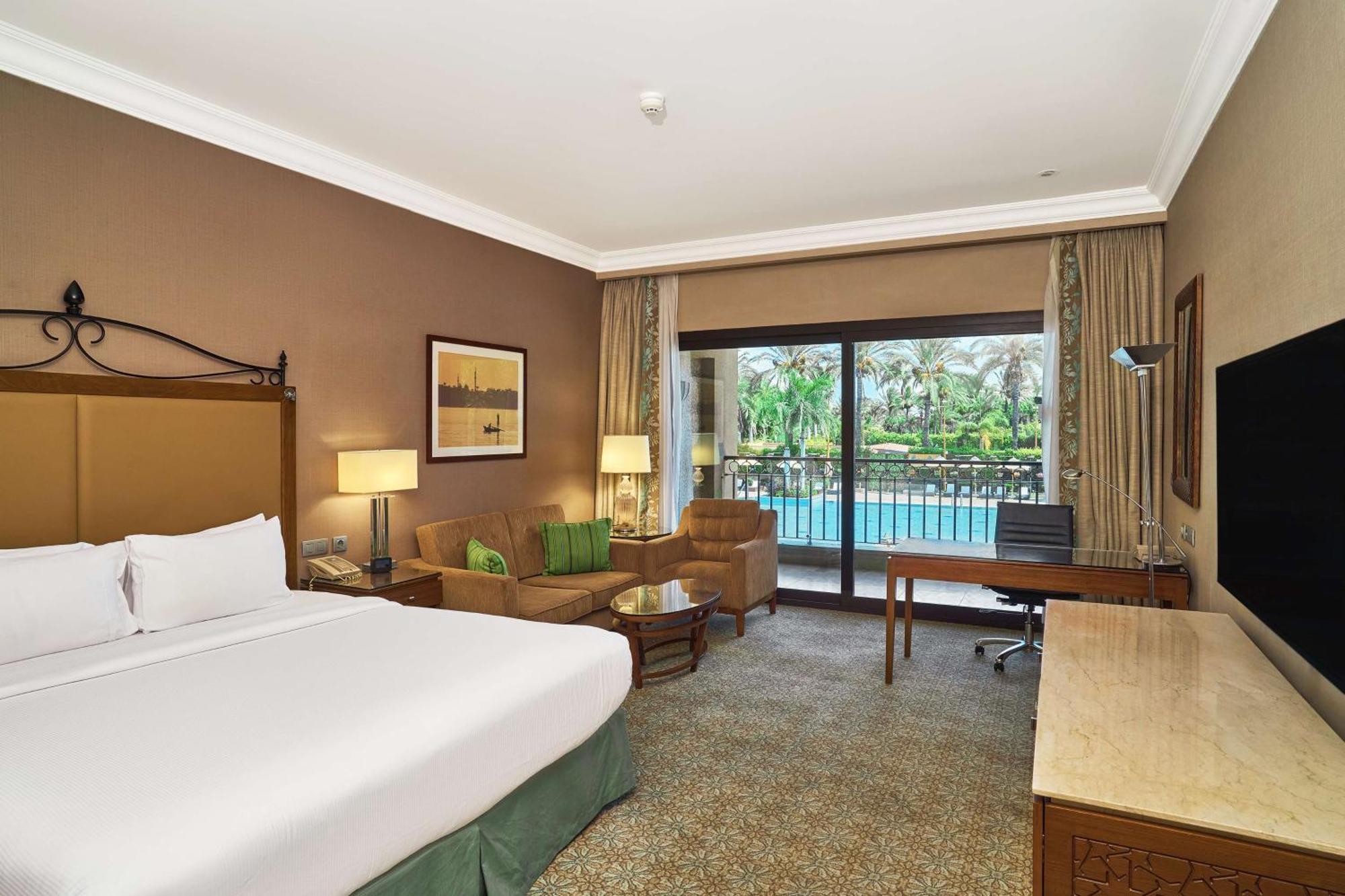 Hilton Alexandria King'S Ranch Hotel King Mariout Exterior foto A room at the hotel
